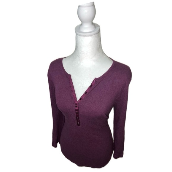 *SOLD* Vintage Y2K Long Sleeve Ribbed Henley Top - Picture 5 of 10